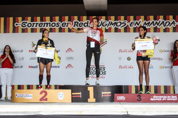 Récord. Diez mil personas corrieron en la séptima carrera Leones Negros de la UdeG. (Fotografías: Michelle Vázquez).